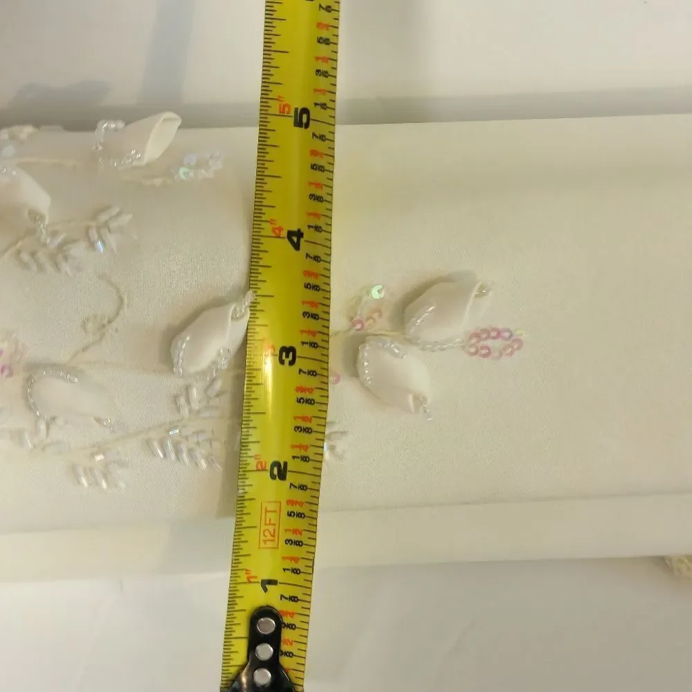 Things Remembered Vintage Cream Silk Beaded Clutch Bag